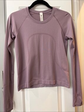 EXCELLENT CONDITION size 6  beautiful 🤩 Lavender